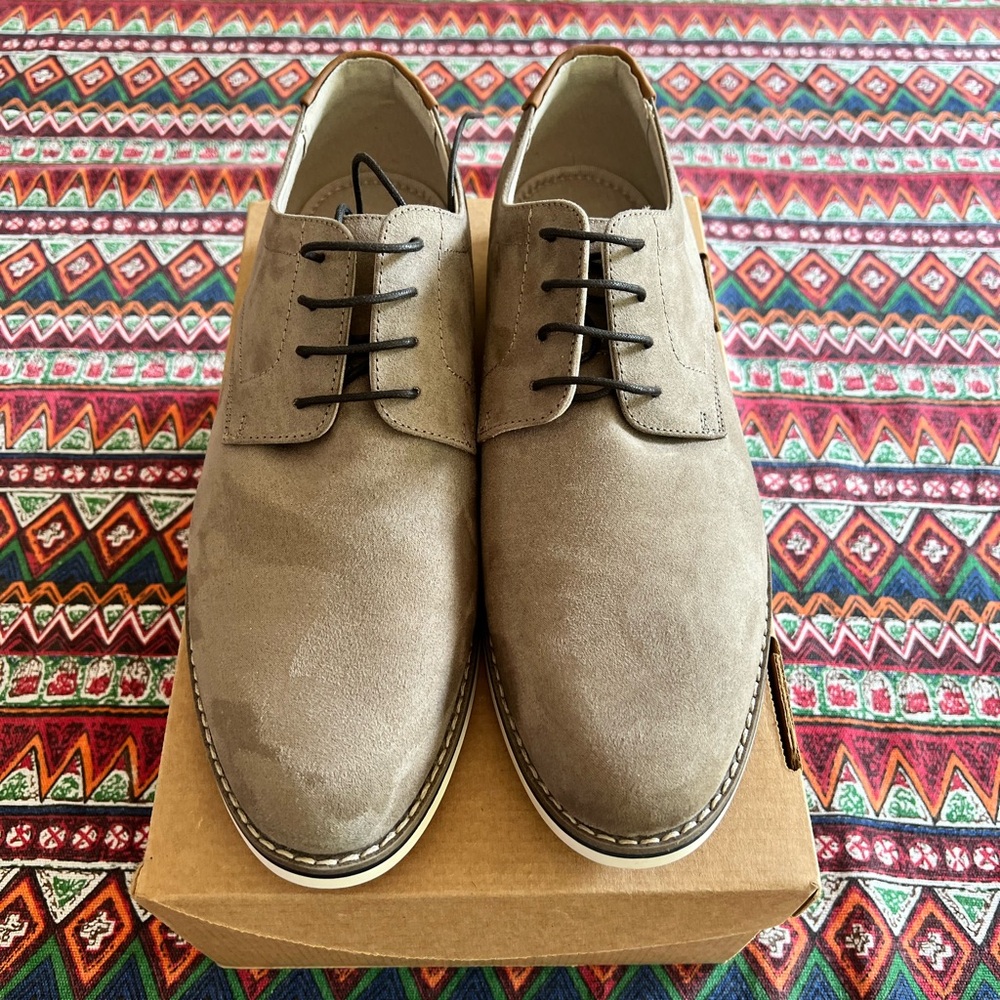H&M men’s beige Derby shoe NWOT size 10.5